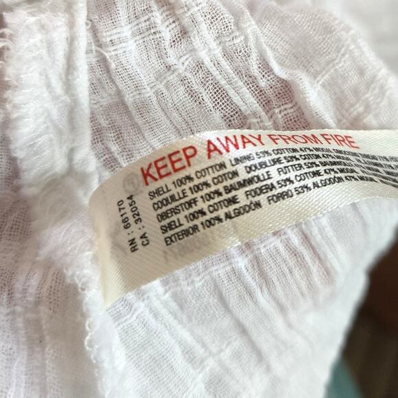 By Anthropologie White Eyelet 2-Piece Set – Top & Shorts – Size XXS - Picture 13 of 13